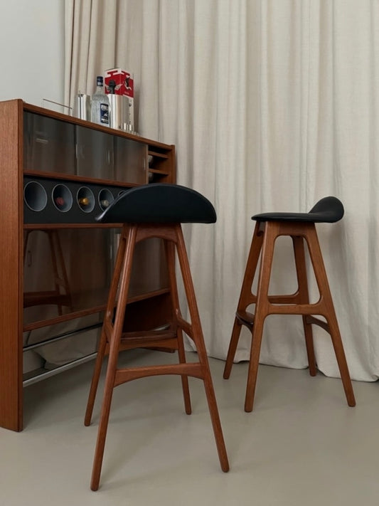 Pair of bar stools by Erik Buch for Oddense Maskinsnedkeri A/S