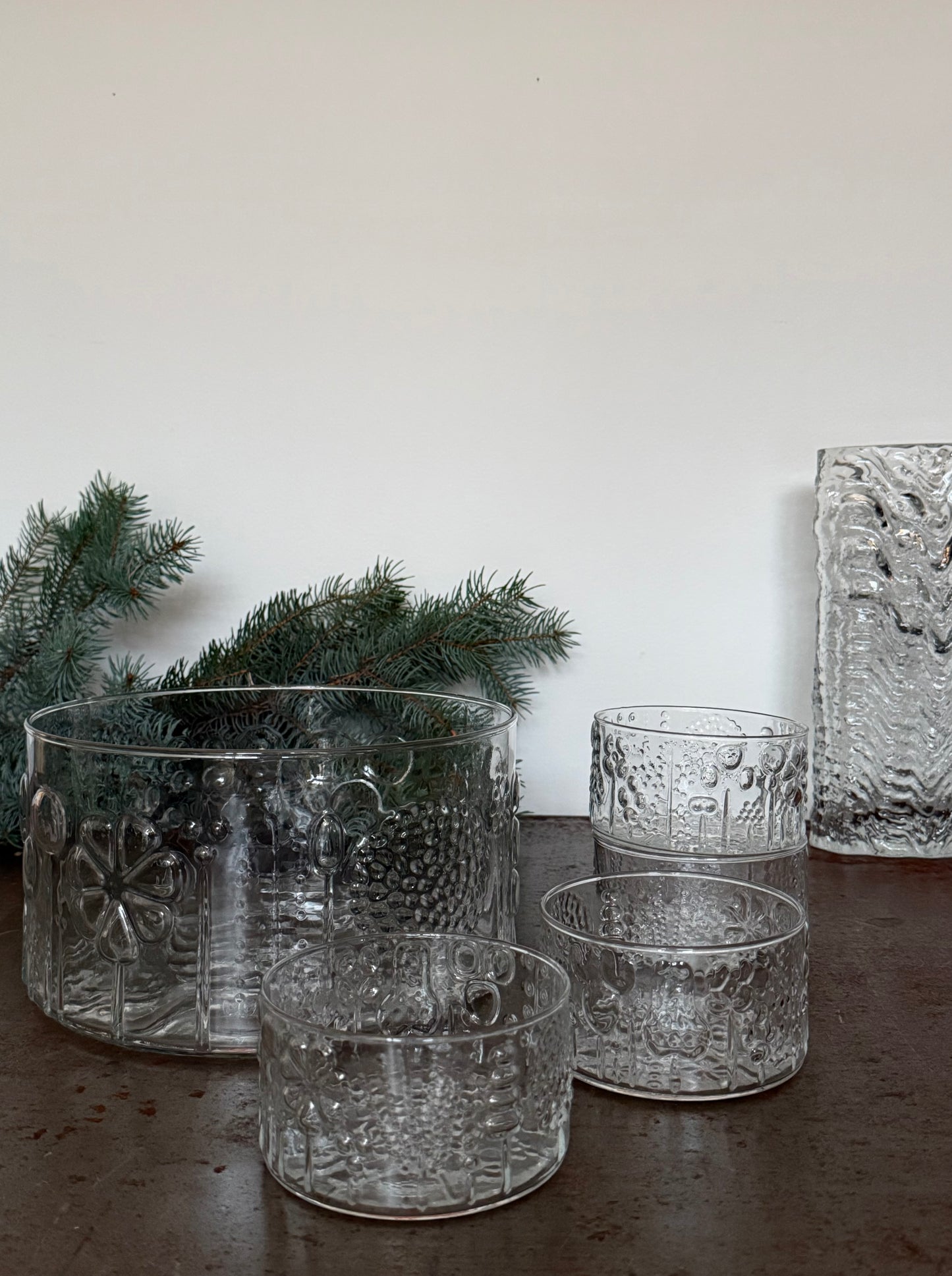 Large crystal bowl with four small bowls by Nuutajärvi