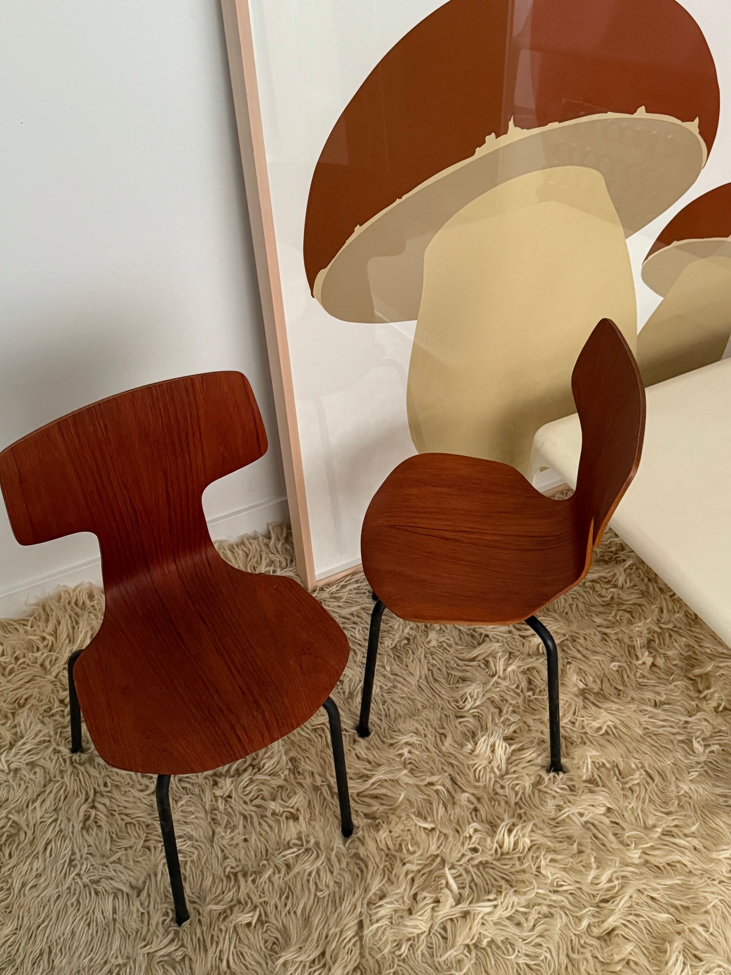 Pair of Hammer children's chairs by Arne Jacobsen for Fritz Hansen