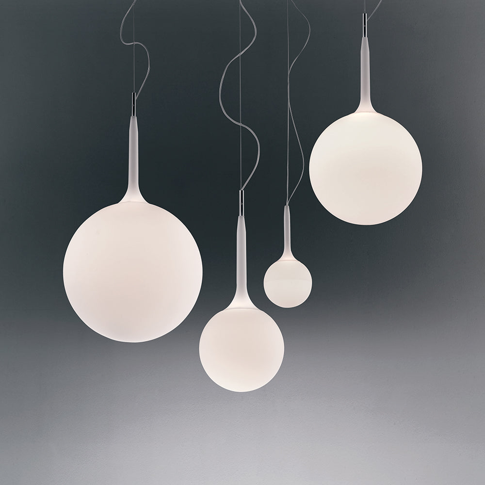Lampe à suspension Castore de Michele De Lucchi et Huub Ubbens