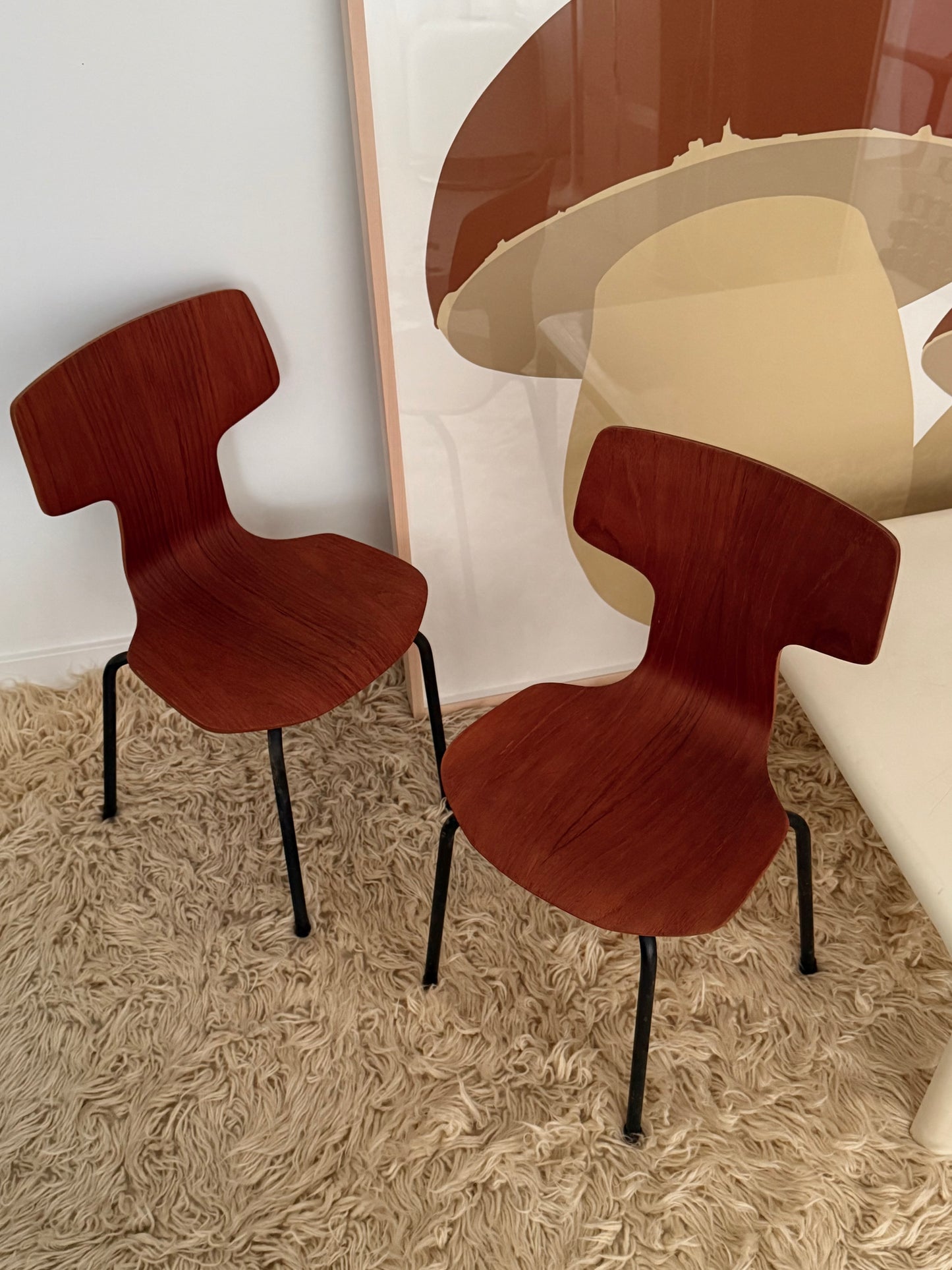Pair of Hammer children's chairs by Arne Jacobsen for Fritz Hansen
