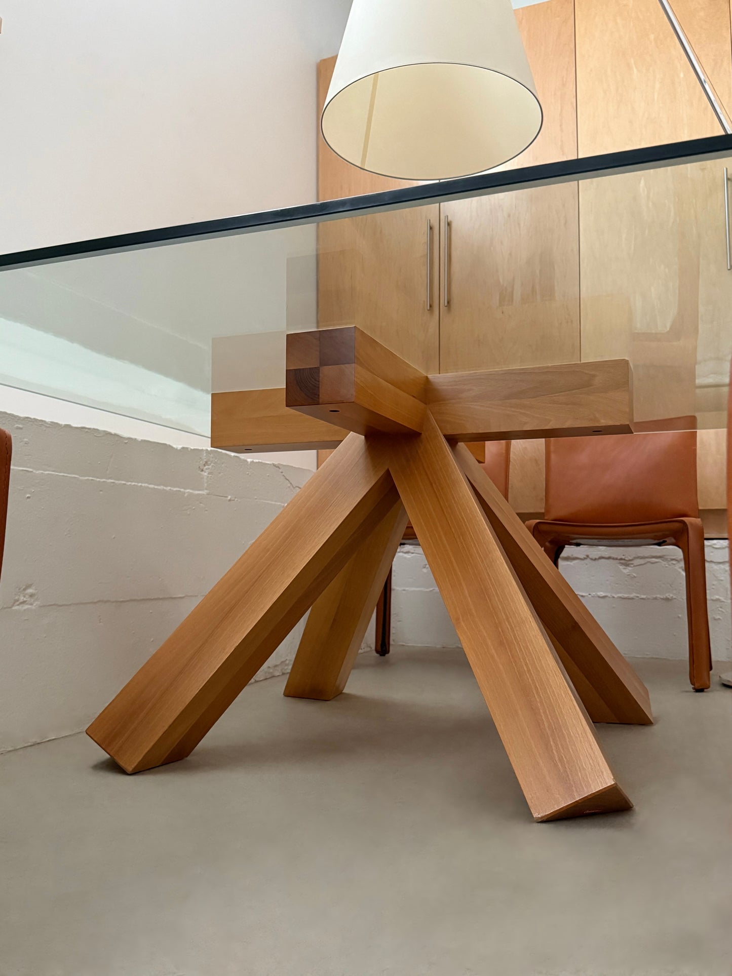 La Corte dining table by Mario Bellini for Cassina