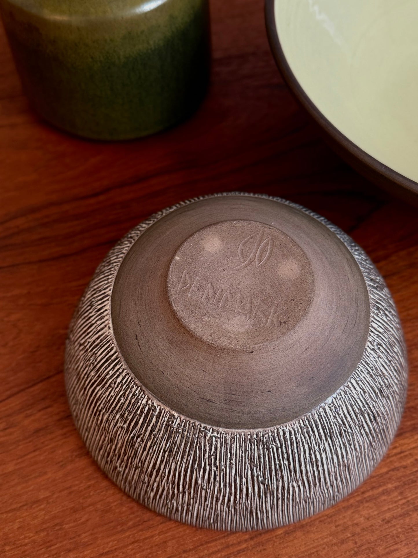 Glazed ceramic bowl by EJO Keramik