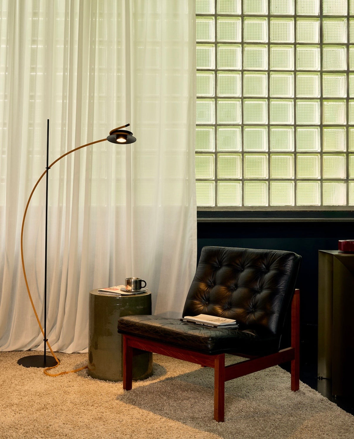 Ms. Bowjangles reading floor lamp