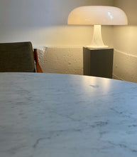 Load image into Gallery viewer, Tulip dining table by Eero Saarinen for Knoll
