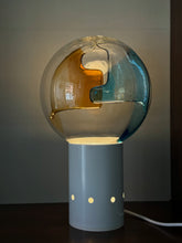 Load image into Gallery viewer, Table lamp by Toni Zuccheri for Venini
