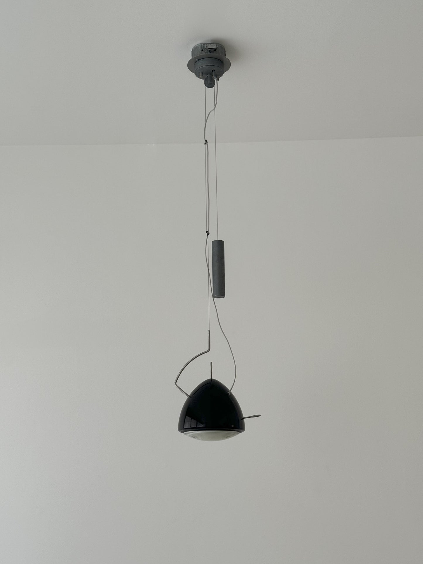 George suspension by Tobias Grau