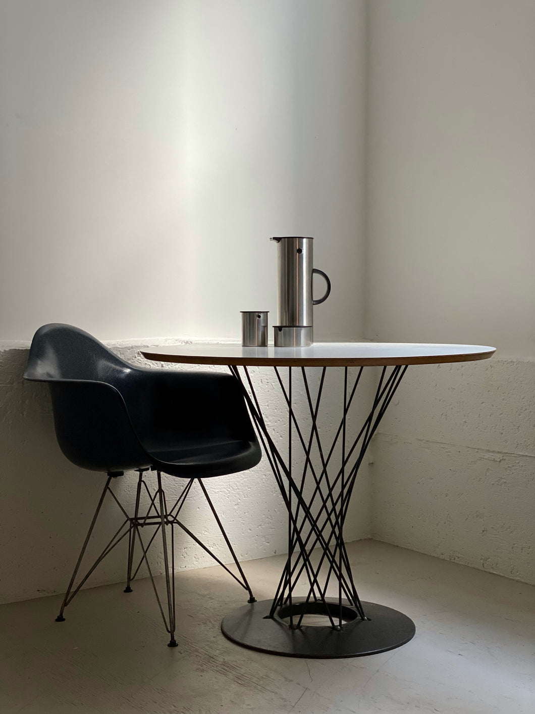 Cyclone dining table by Isamu Noguchi for Knoll