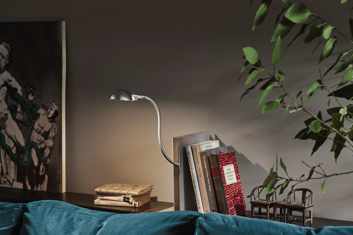 Oskar table lamp