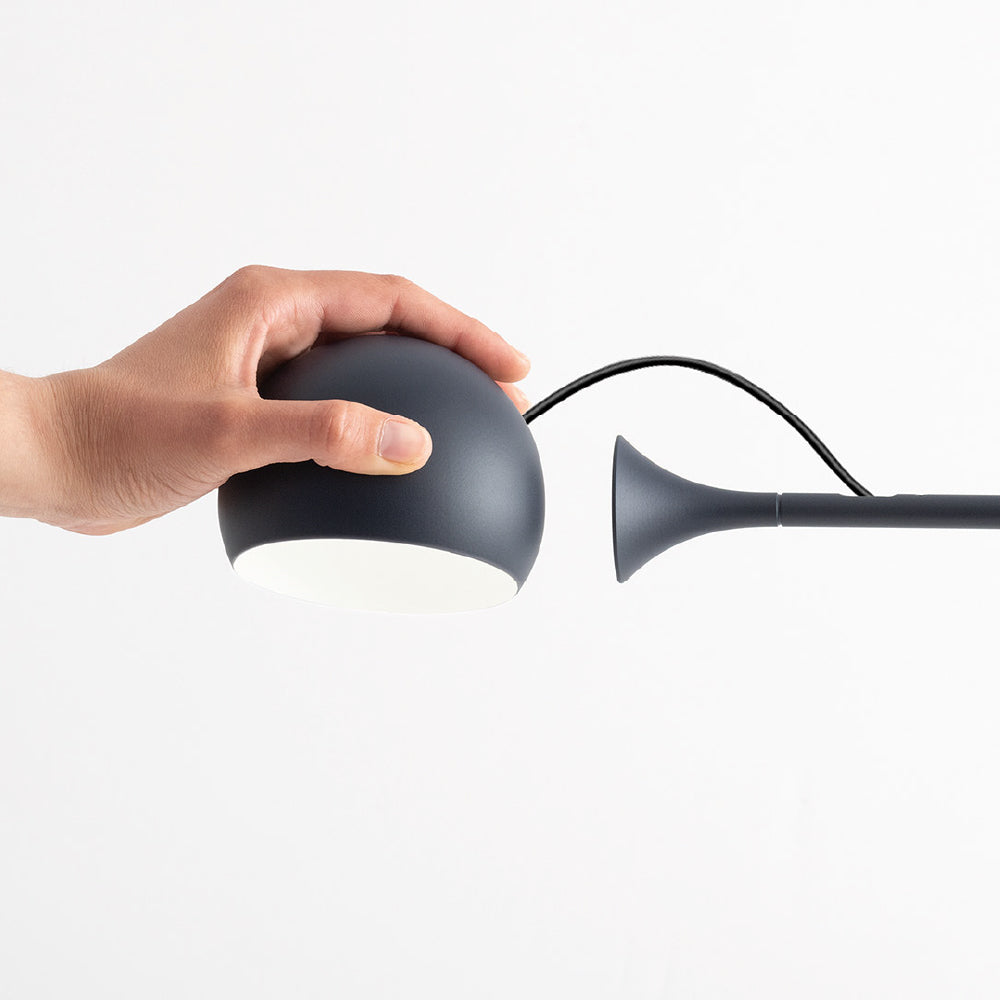 Lampe de table Ixa par Foster &amp; Partners