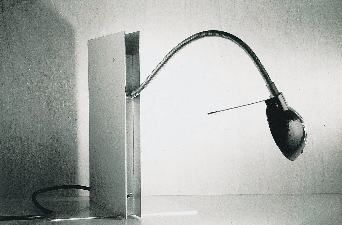 Oskar table lamp