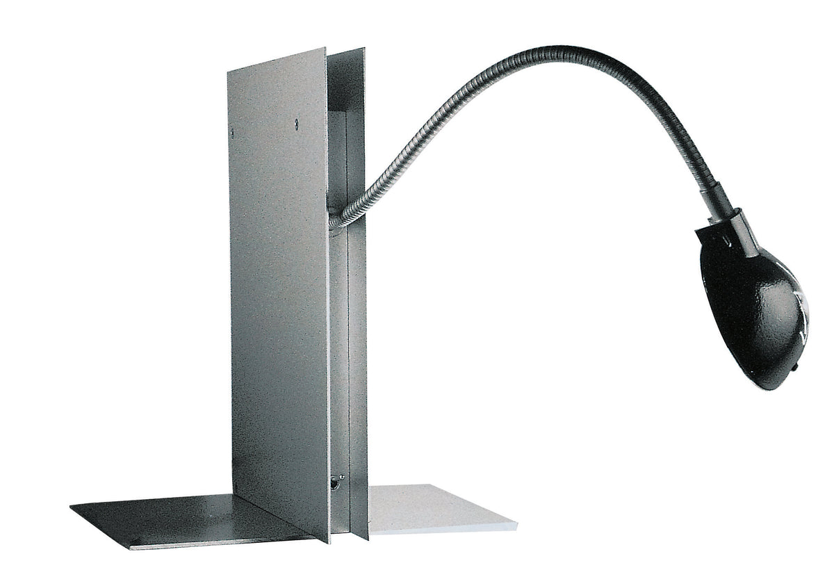 Oskar table lamp