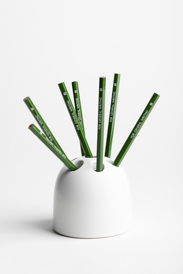 Dedalino pencil holder by Emma Gismondi Schweinberger