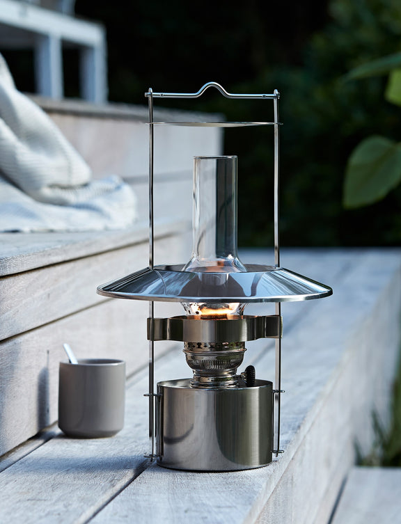 Ship's lamp by Erik Magnussen