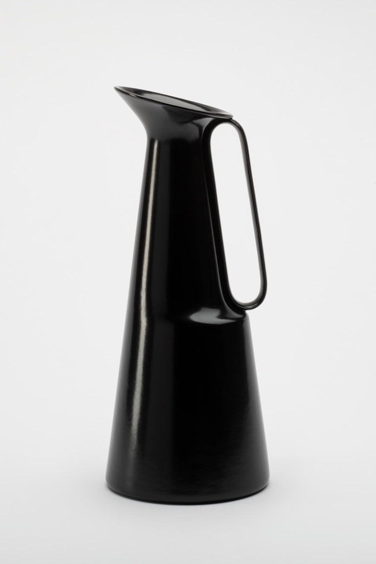 Sula pitcher by Giulio Iacchetti
