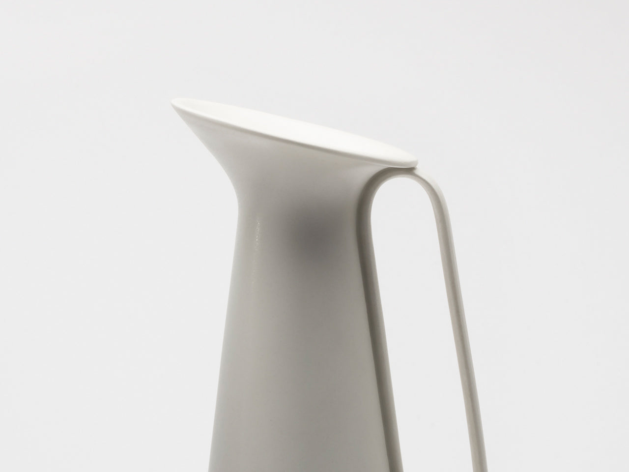 Sula pitcher by Giulio Iacchetti