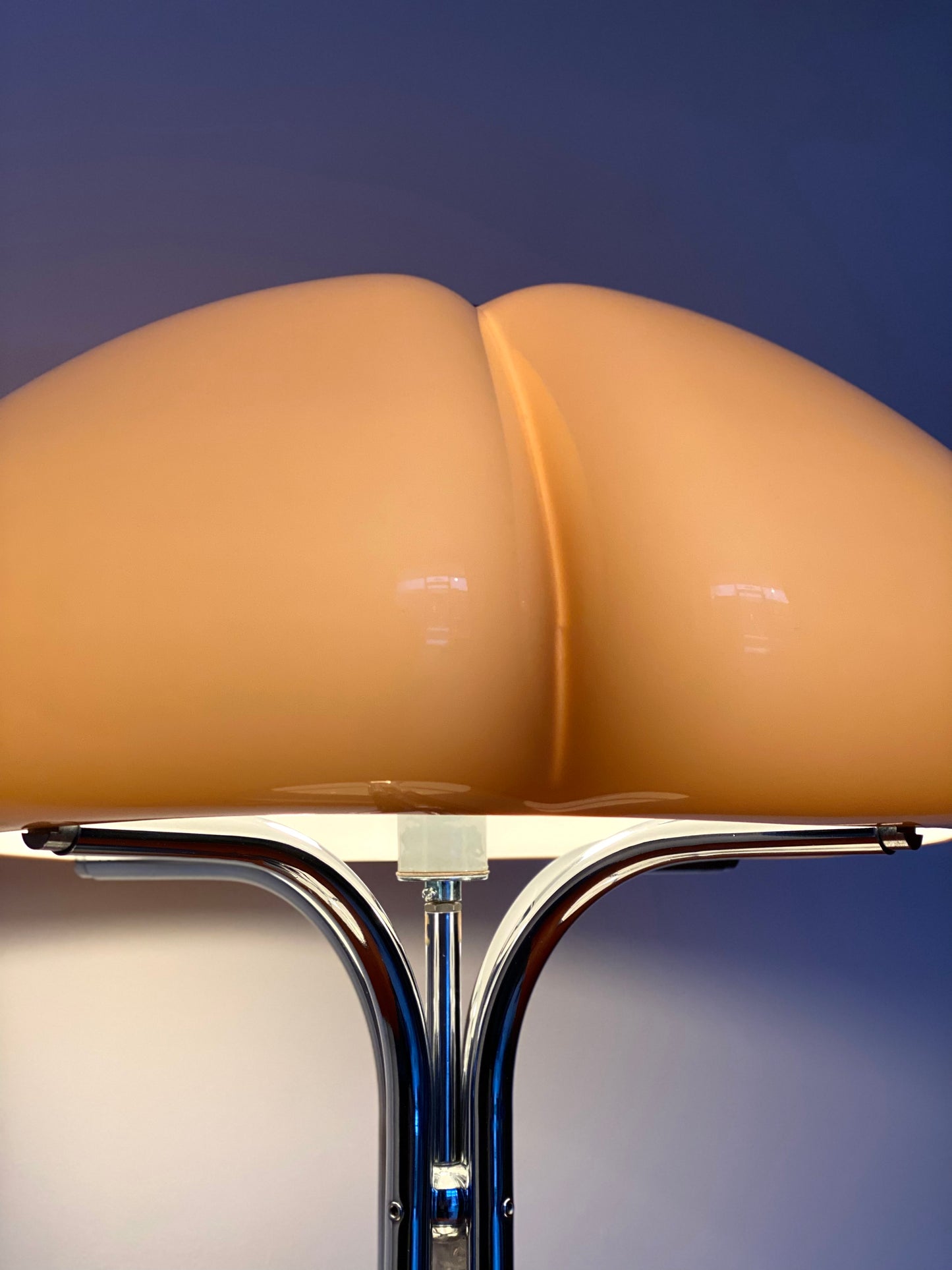 Quadrifoglio table lamp by Gae Aulenti for iGuzzini