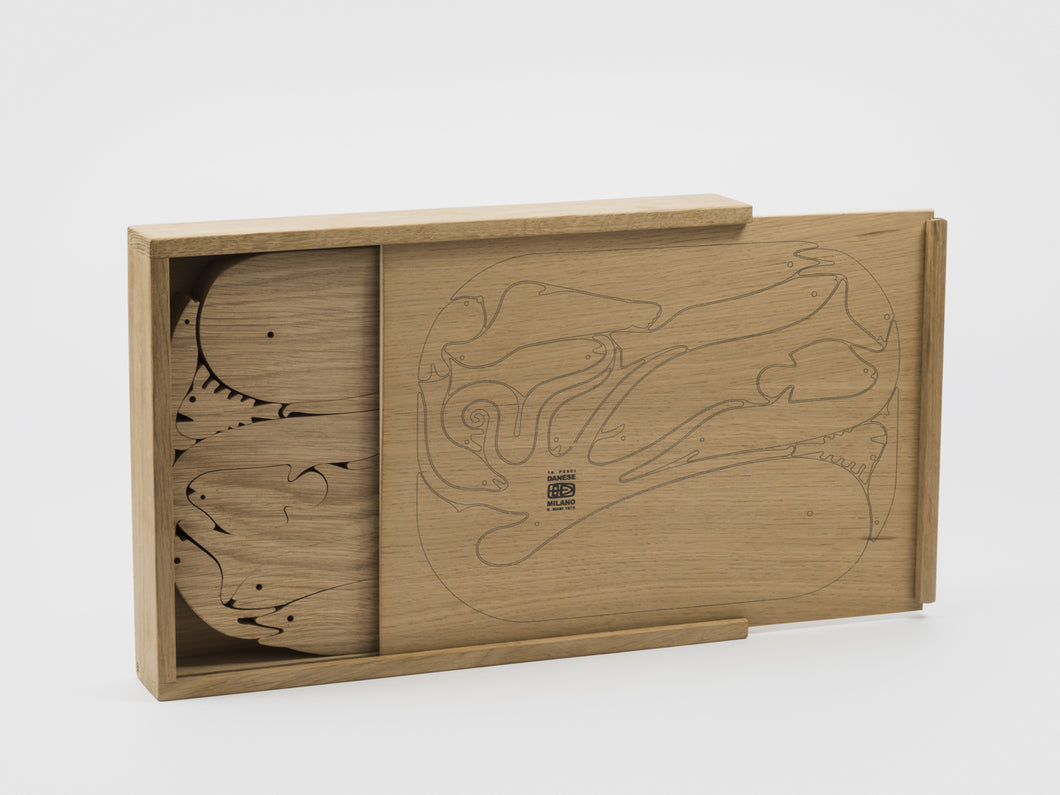 16 Pesci oak puzzle by Enzo Mari