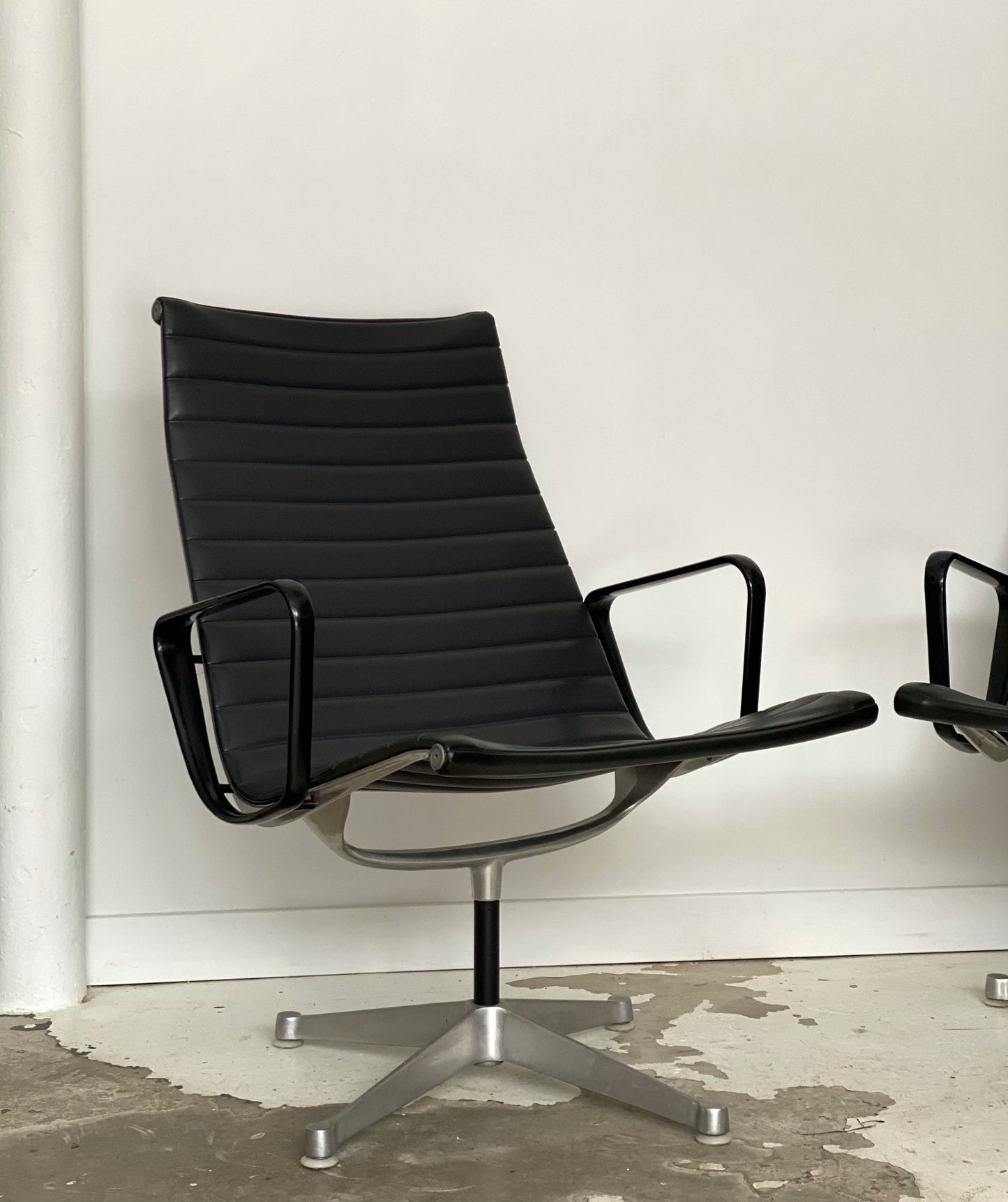 EA-682 lounge chair by Charles & Ray Eames for Herman Miller