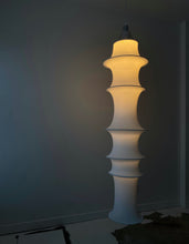 Load image into Gallery viewer, Falkland suspension lamp by Bruno Munari
