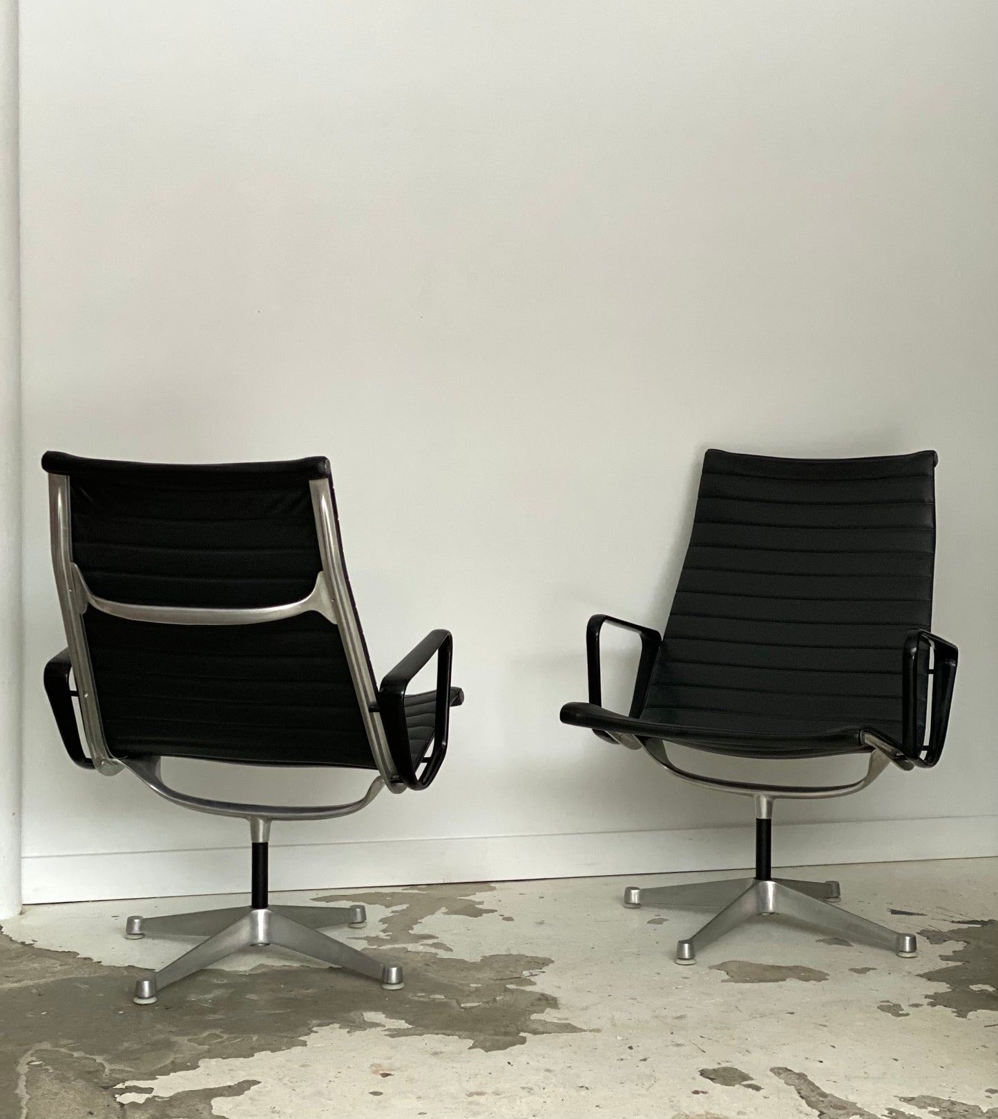 EA-682 lounge chair by Charles & Ray Eames for Herman Miller