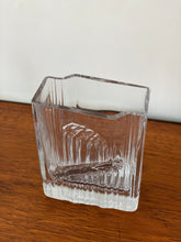 Load image into Gallery viewer, Sointu vase by Tapio Wirkkala for Iittala
