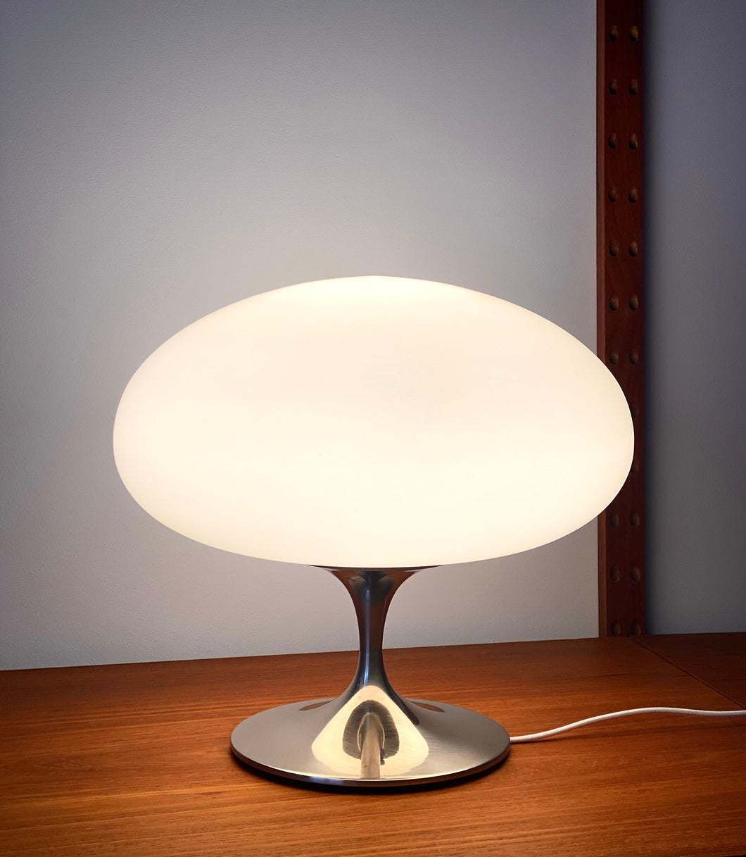 Mushroom table lamp by Laurel Lamp Company