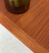 Load image into Gallery viewer, Teak coffee table by Grete Jalk for Glostrop Møbelfabrik
