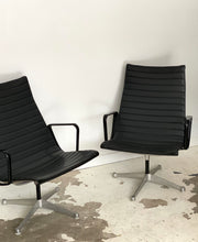 Load image into Gallery viewer, EA-682 lounge chair by Charles &amp; Ray Eames for Herman Miller
