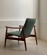 Charger l&#39;image dans la galerie, Chaise 138 par Finn Juhl pour France&amp;Son
