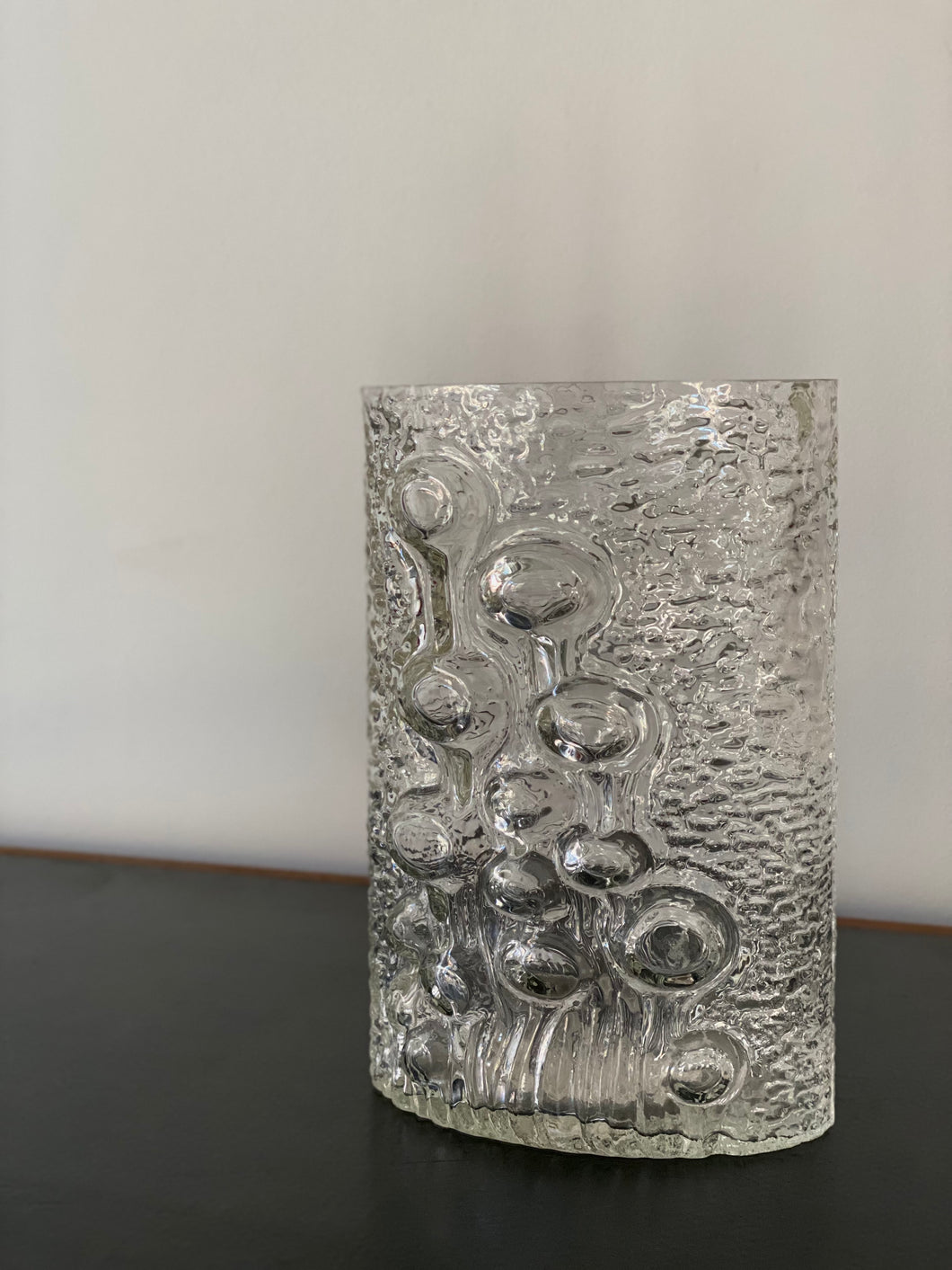 Crystal vase by Oiva Toikka by Iittala