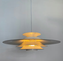 Load image into Gallery viewer, Scandinavian suspension in white enamelled aluminum
