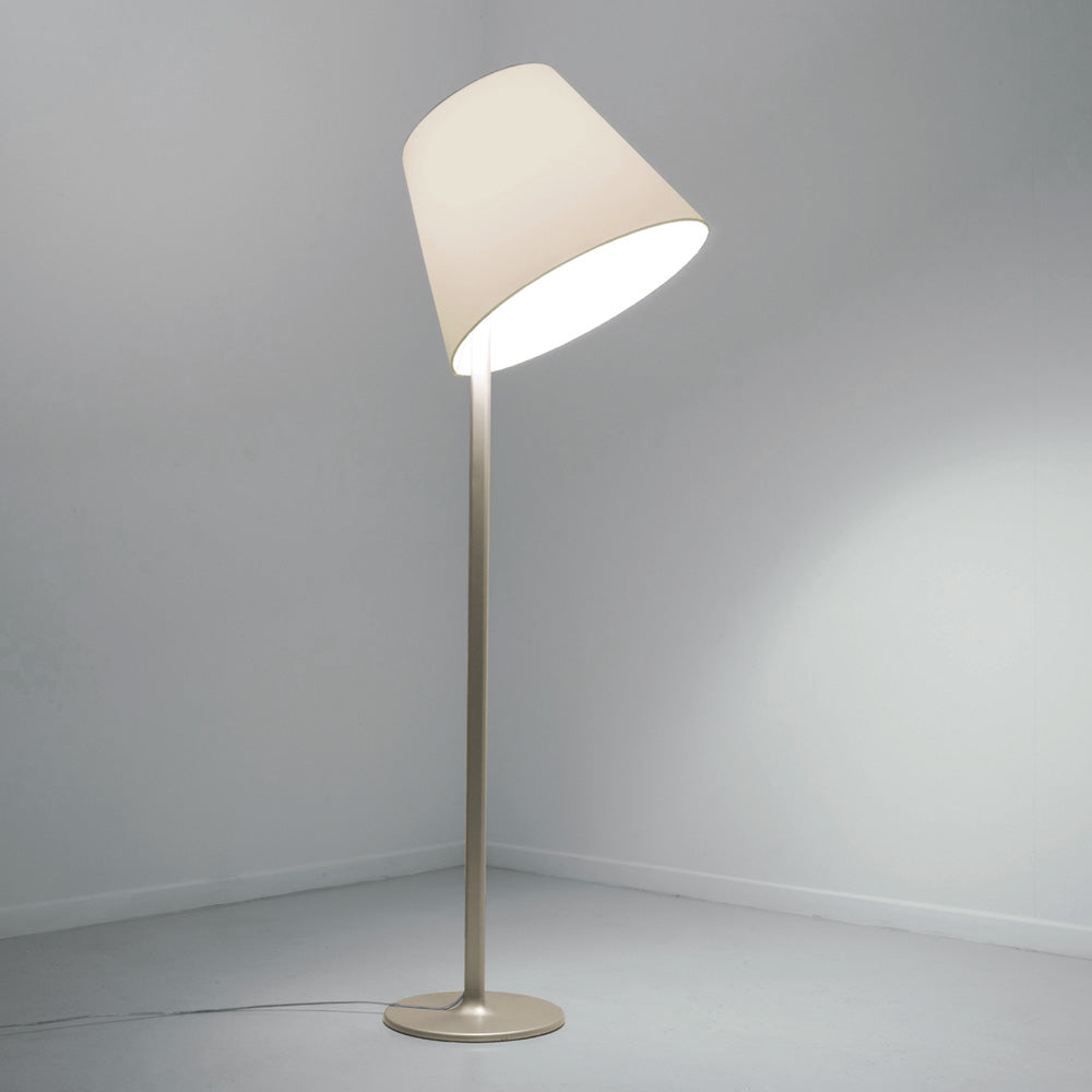 Lampadaire Melampo par Adrien Gardère