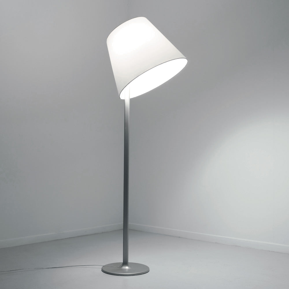 Lampadaire Melampo par Adrien Gardère