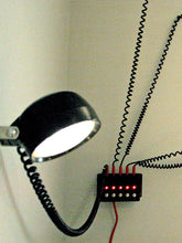Load image into Gallery viewer, Droog light by Castor

