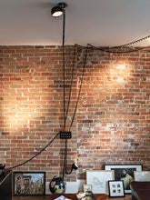 Load image into Gallery viewer, Droog light by Castor
